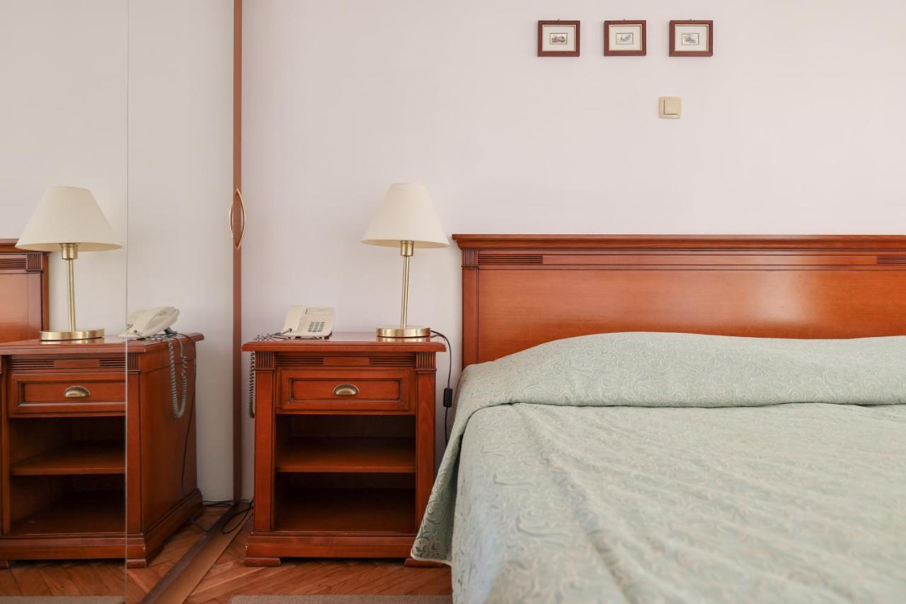 Hotel Val All Inclusive Seget Donji ภายนอก รูปภาพ