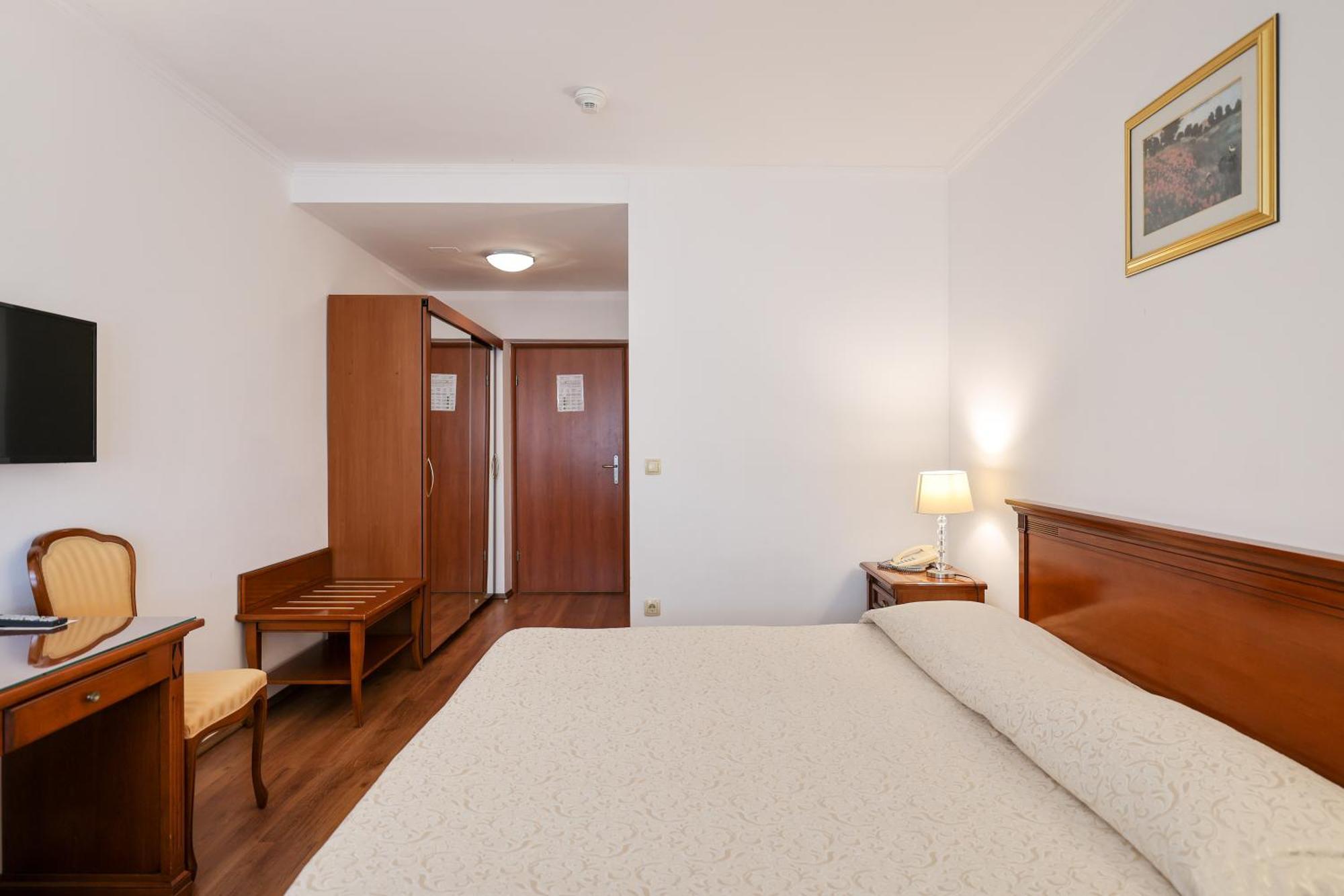 Hotel Val All Inclusive Seget Donji ภายนอก รูปภาพ