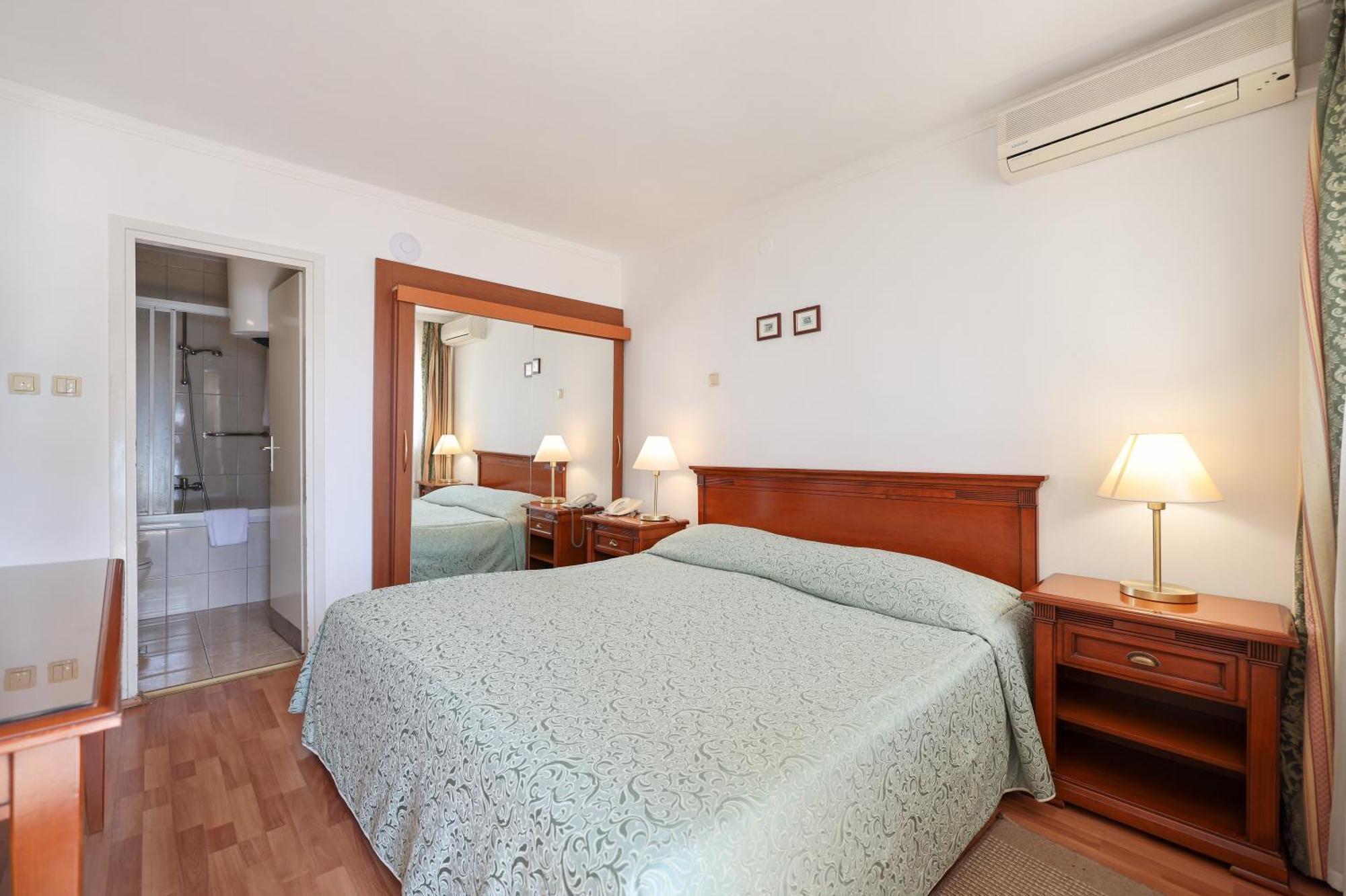 Hotel Val All Inclusive Seget Donji ภายนอก รูปภาพ