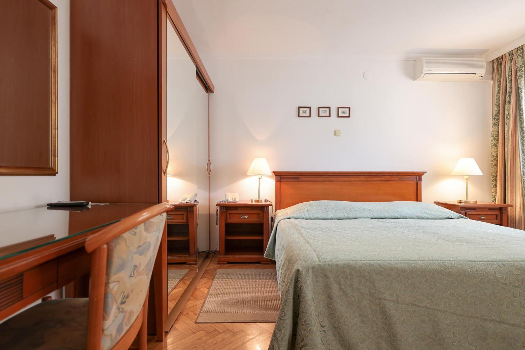 Hotel Val All Inclusive Seget Donji ภายนอก รูปภาพ