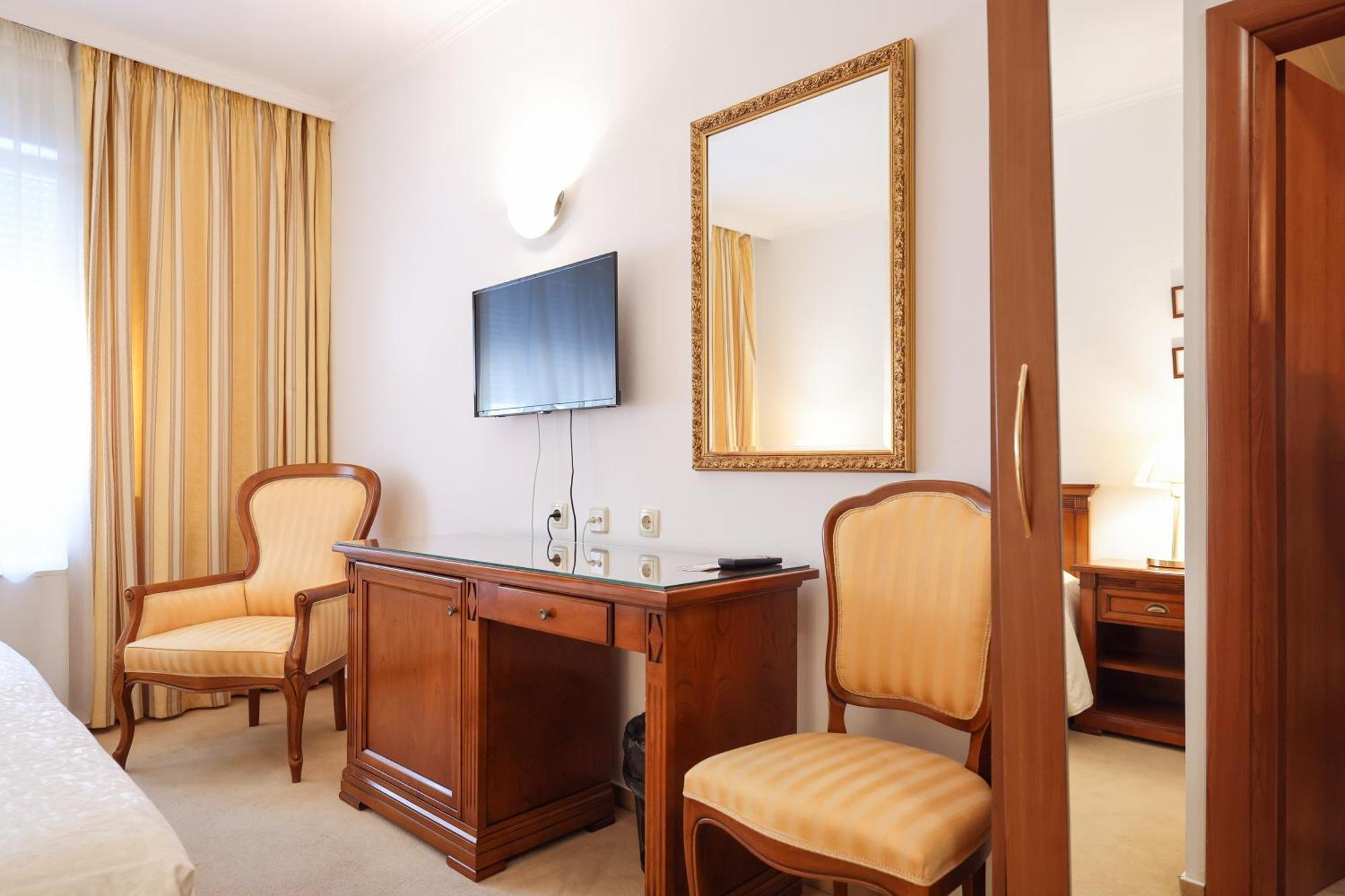 Hotel Val All Inclusive Seget Donji ภายนอก รูปภาพ