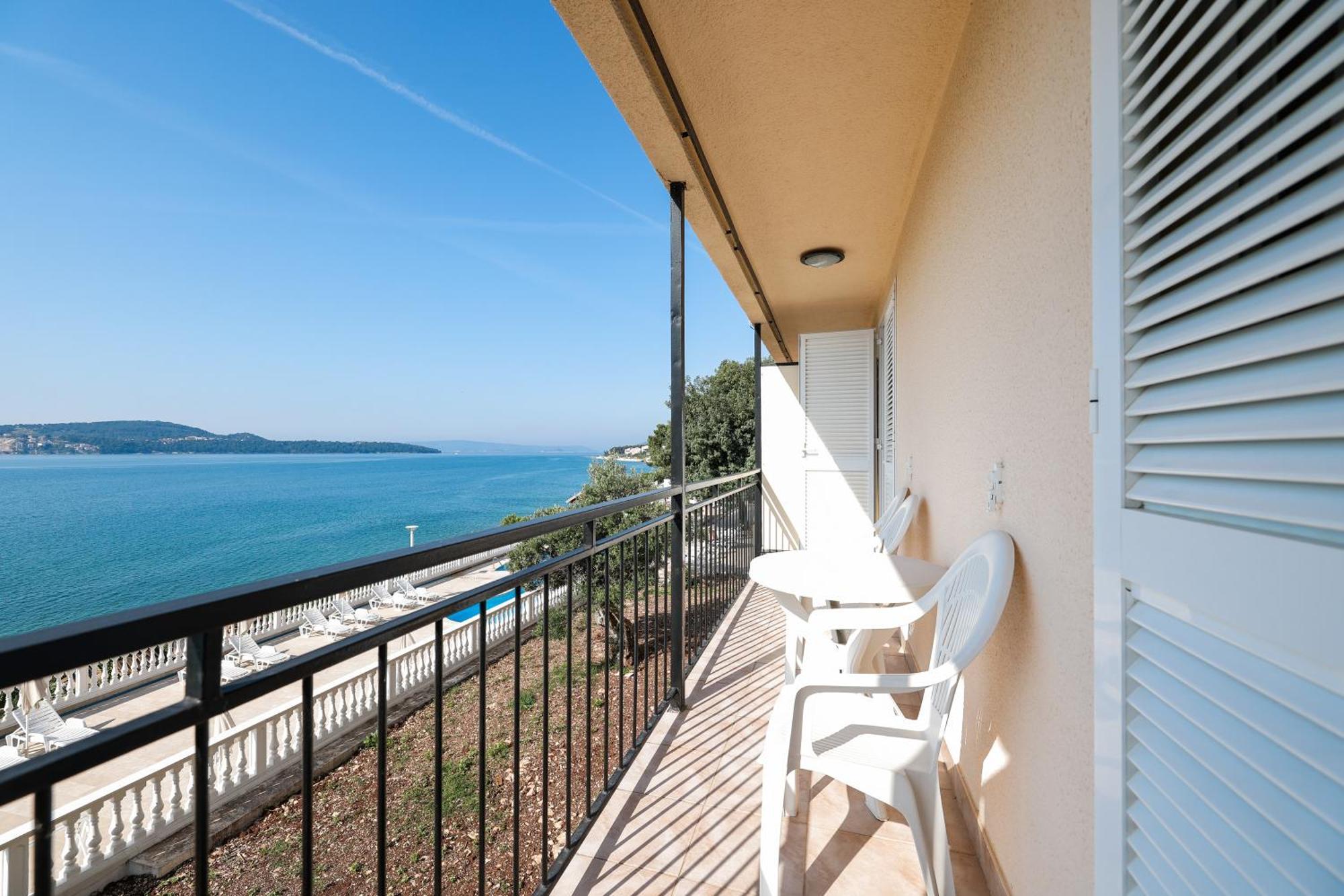 Hotel Val All Inclusive Seget Donji ภายนอก รูปภาพ