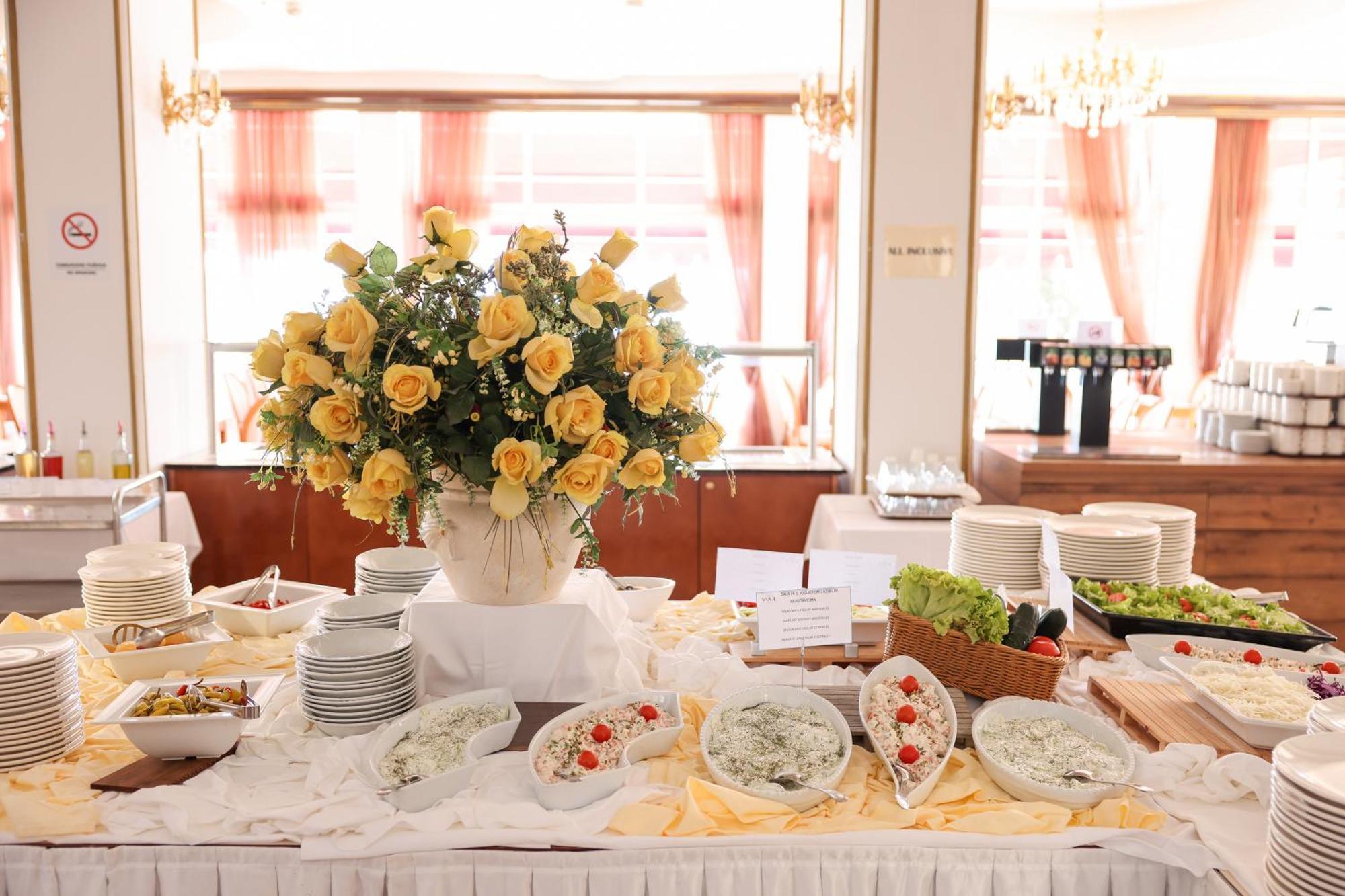 Hotel Val All Inclusive Seget Donji ภายนอก รูปภาพ